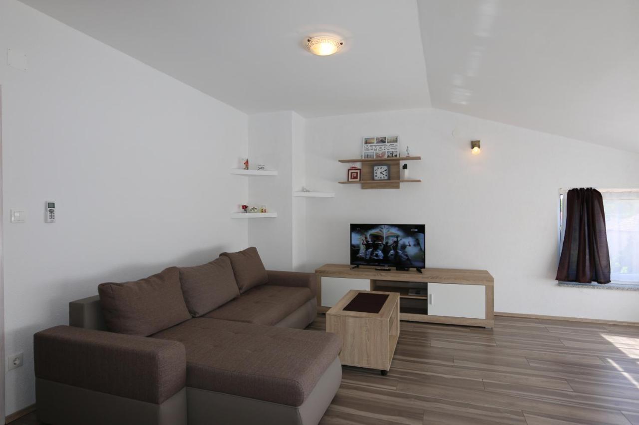 Apartment Petra Šilo Zewnętrze zdjęcie